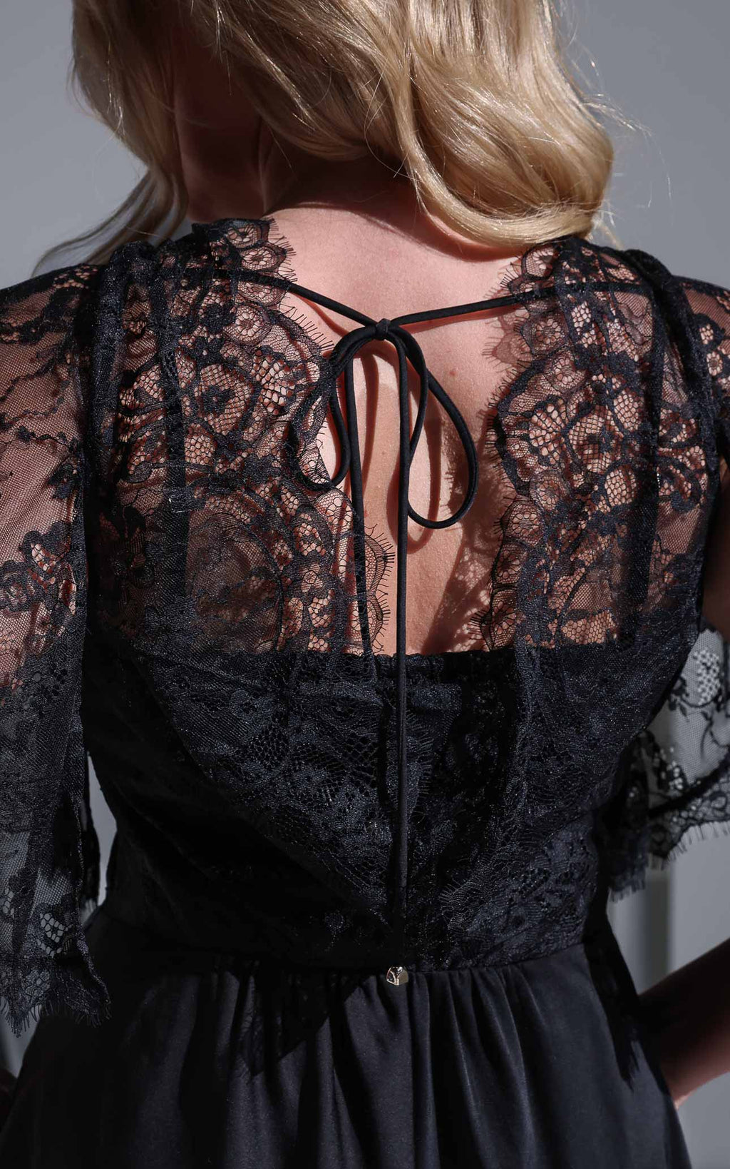 Aurelia Lace Maxi Dress - Black