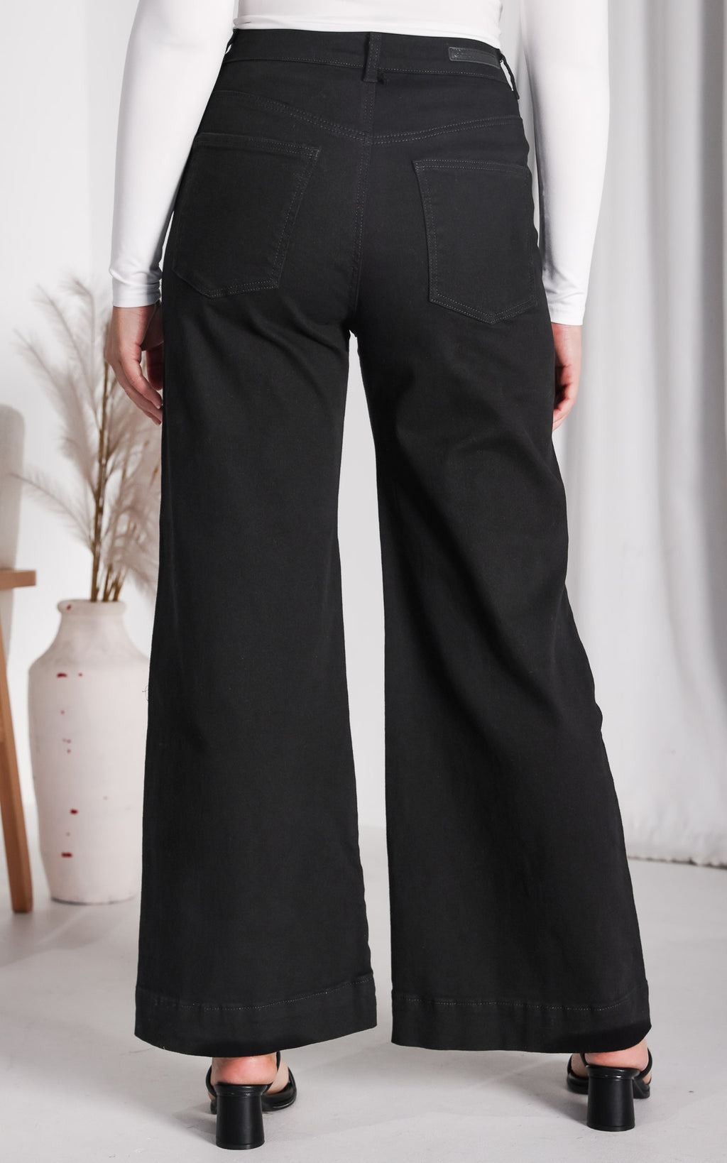 Barnes Jeans - Black