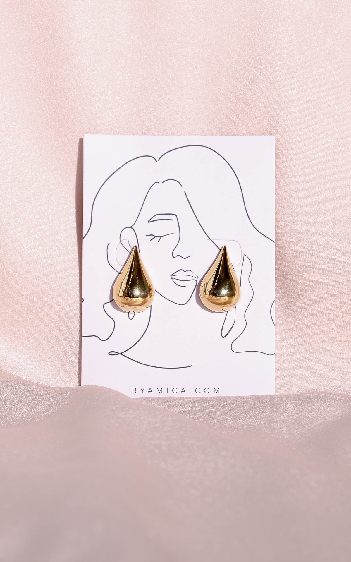 Baye Stud Earrings - Gold Teardrop