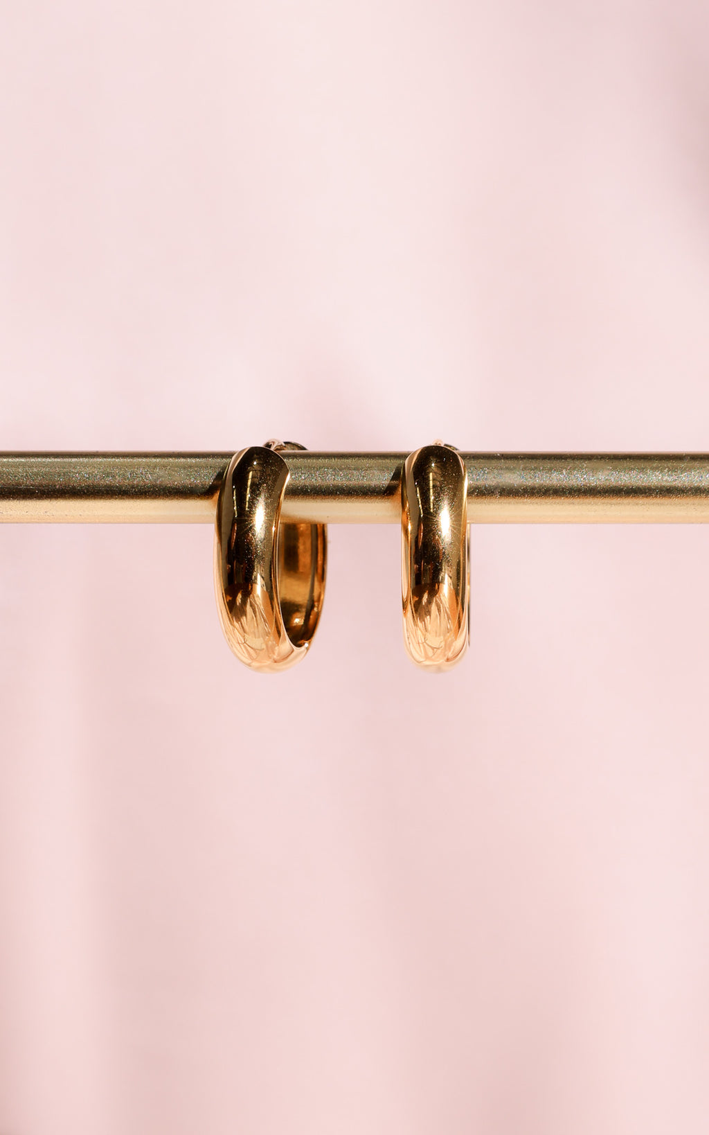 Henrey Hoop Earrings - Gold Classic