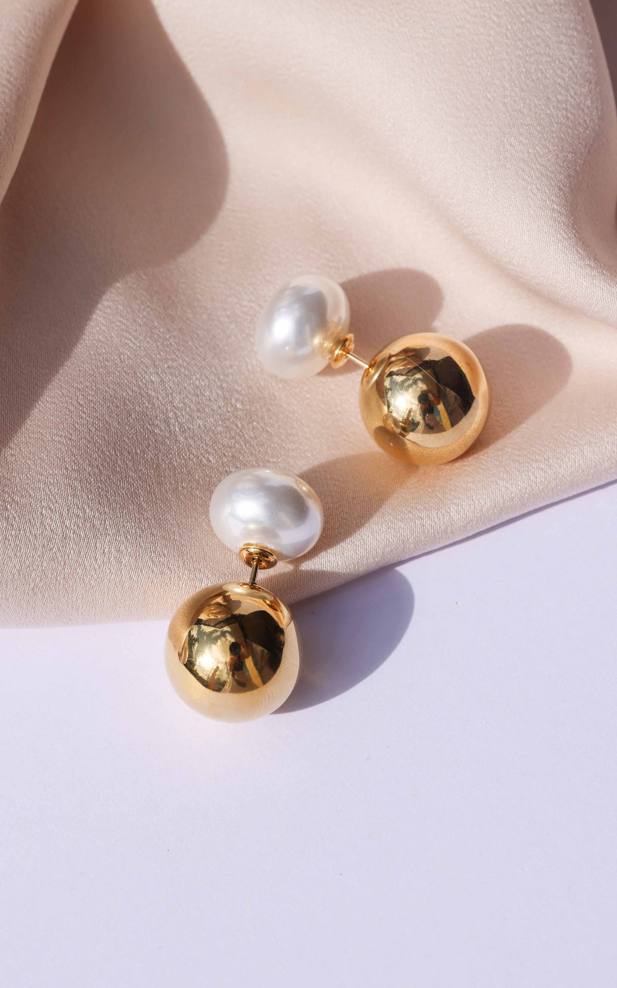 Immi Reversible Stud Earrings - Gold Big Ball Pearl