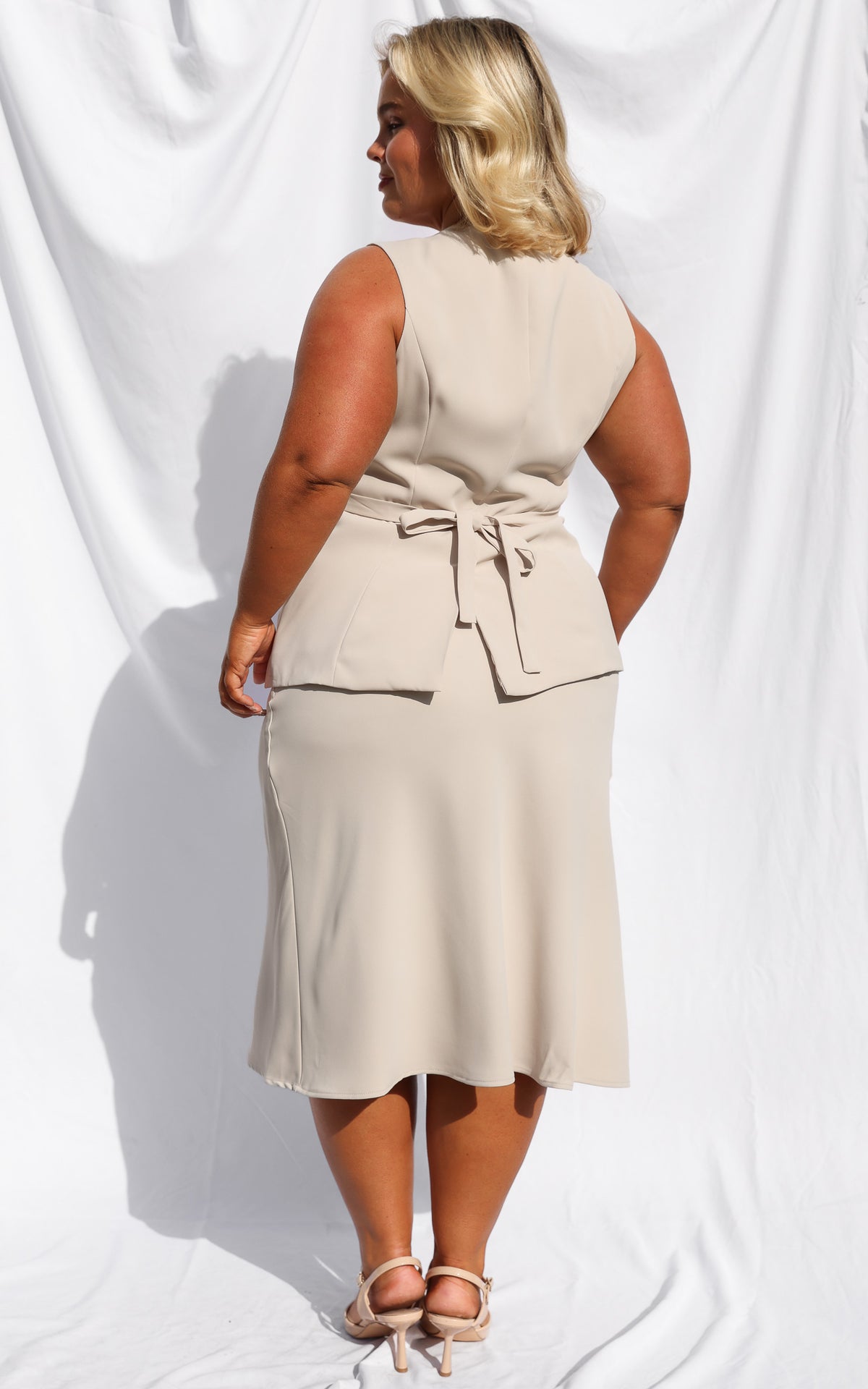 Inez Vest Top - Beige