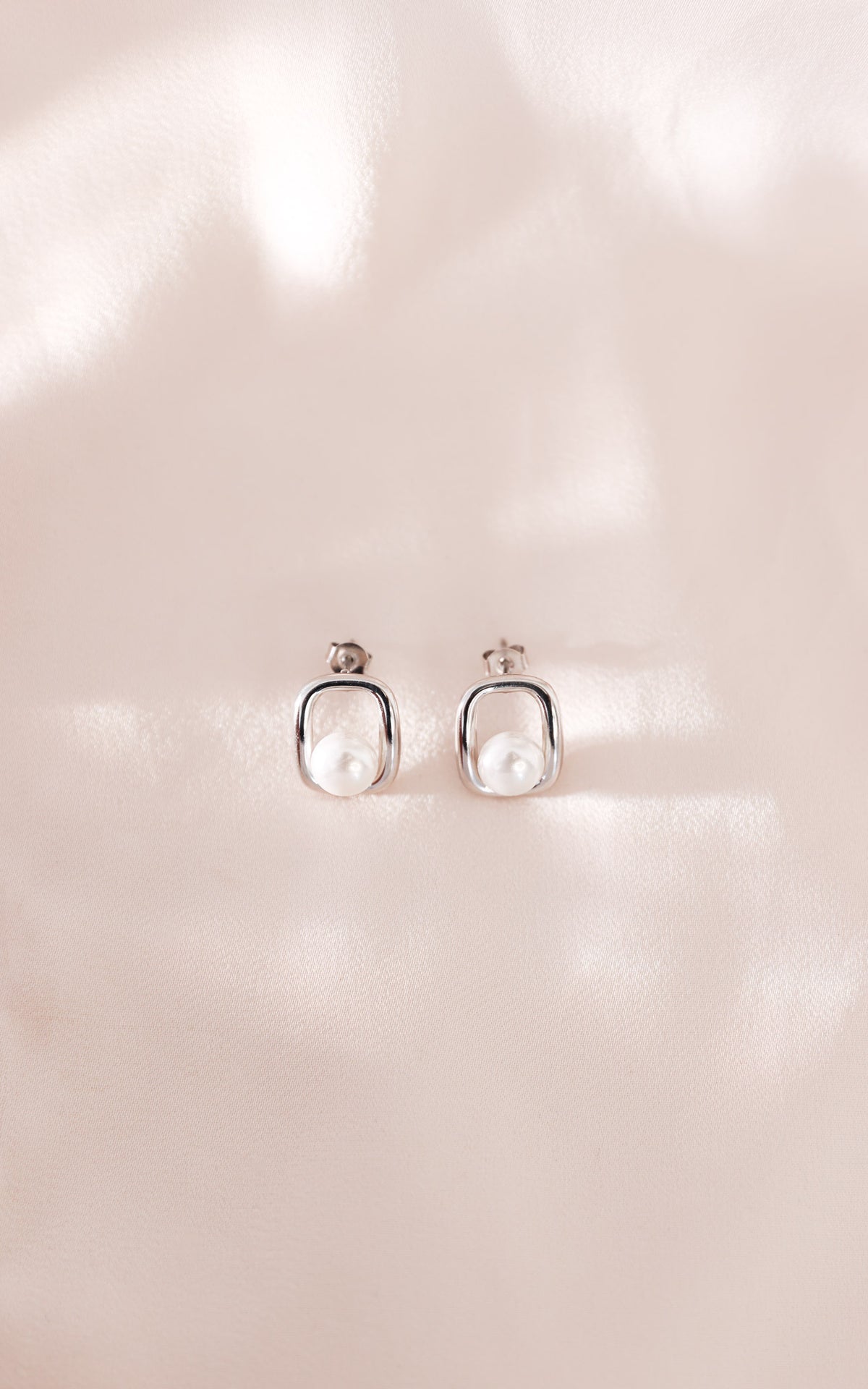 Josia Stud Earrings - Silver Rectangle Pearl