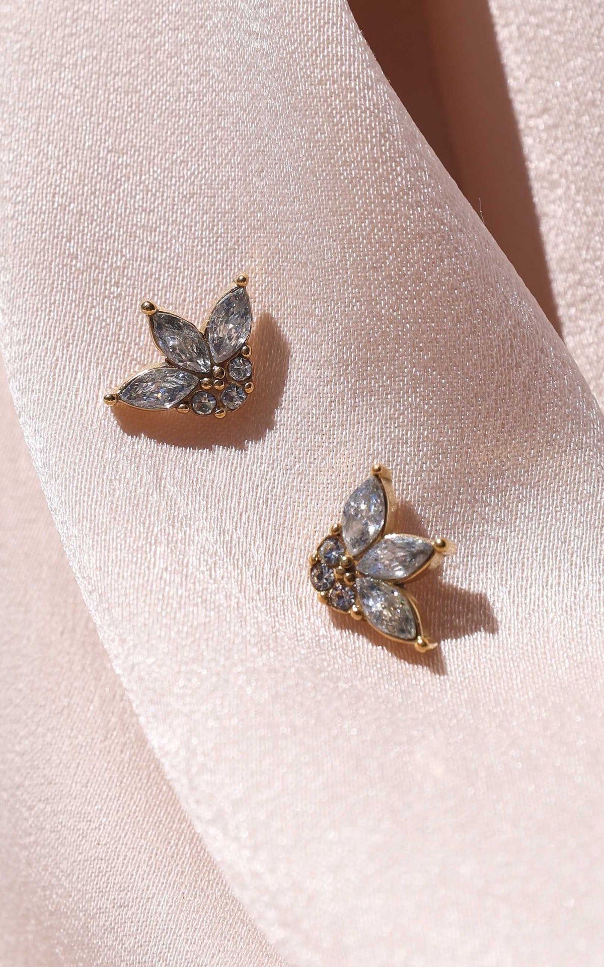 Kass Dainty Stud Earrings - Gold Triple Leaf