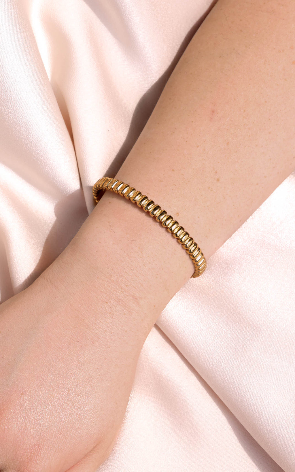 Myles Cuff Bangle - Gold Ribbed