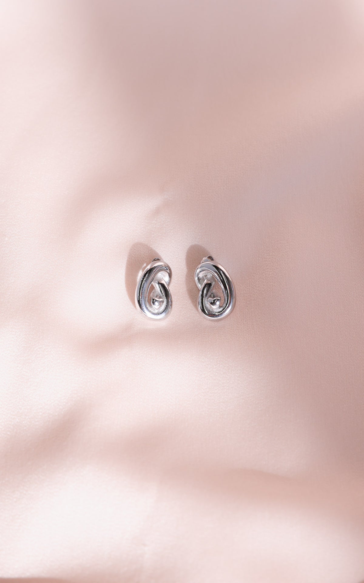 Pax Stud Earrings - Silver Knot Heart