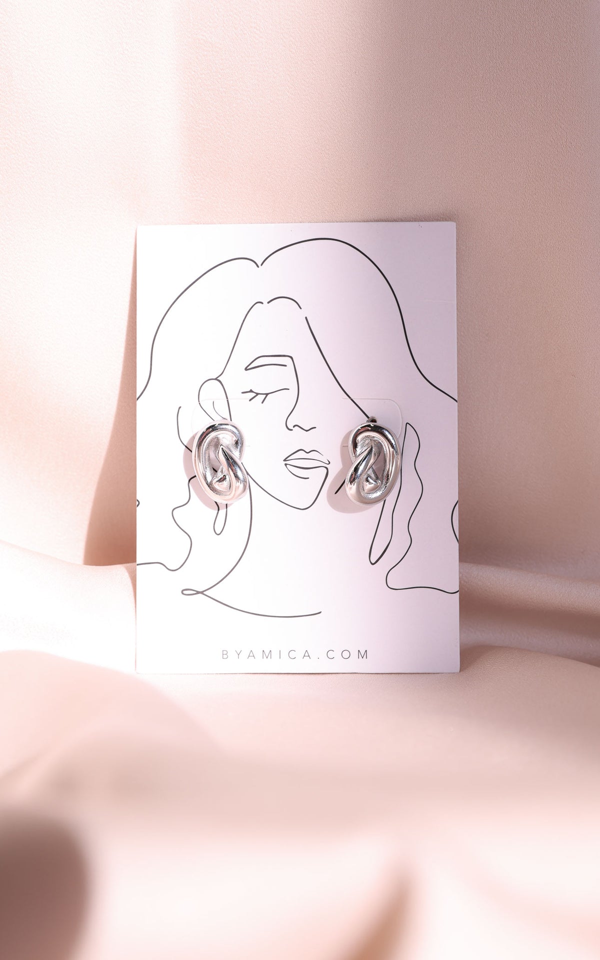 Pax Stud Earrings - Silver Knot Heart