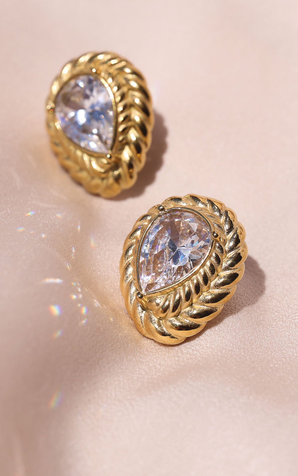 Quartilla Stud Earrings - Gold Teardrop Twist Stone