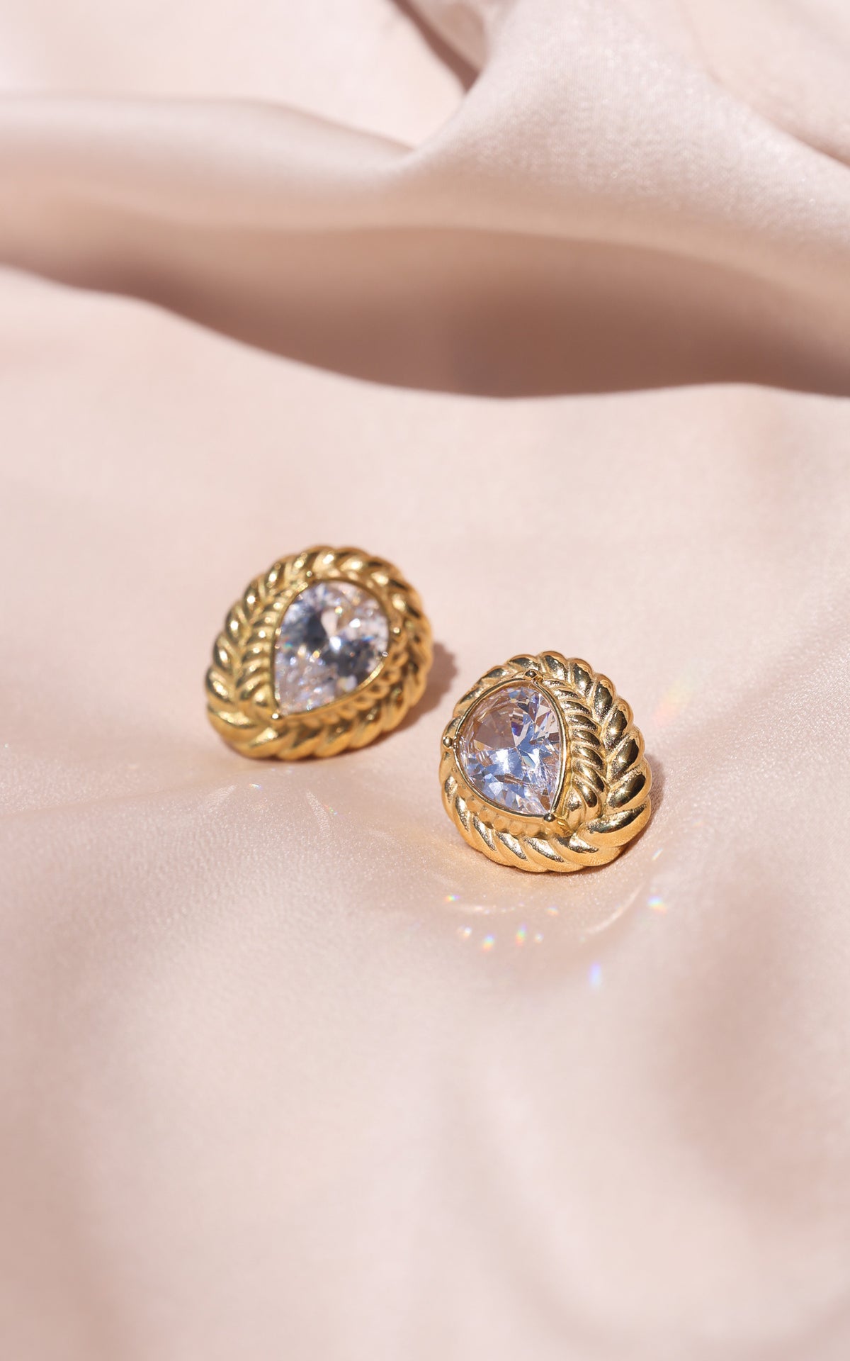 Quartilla Stud Earrings - Gold Teardrop Twist Stone