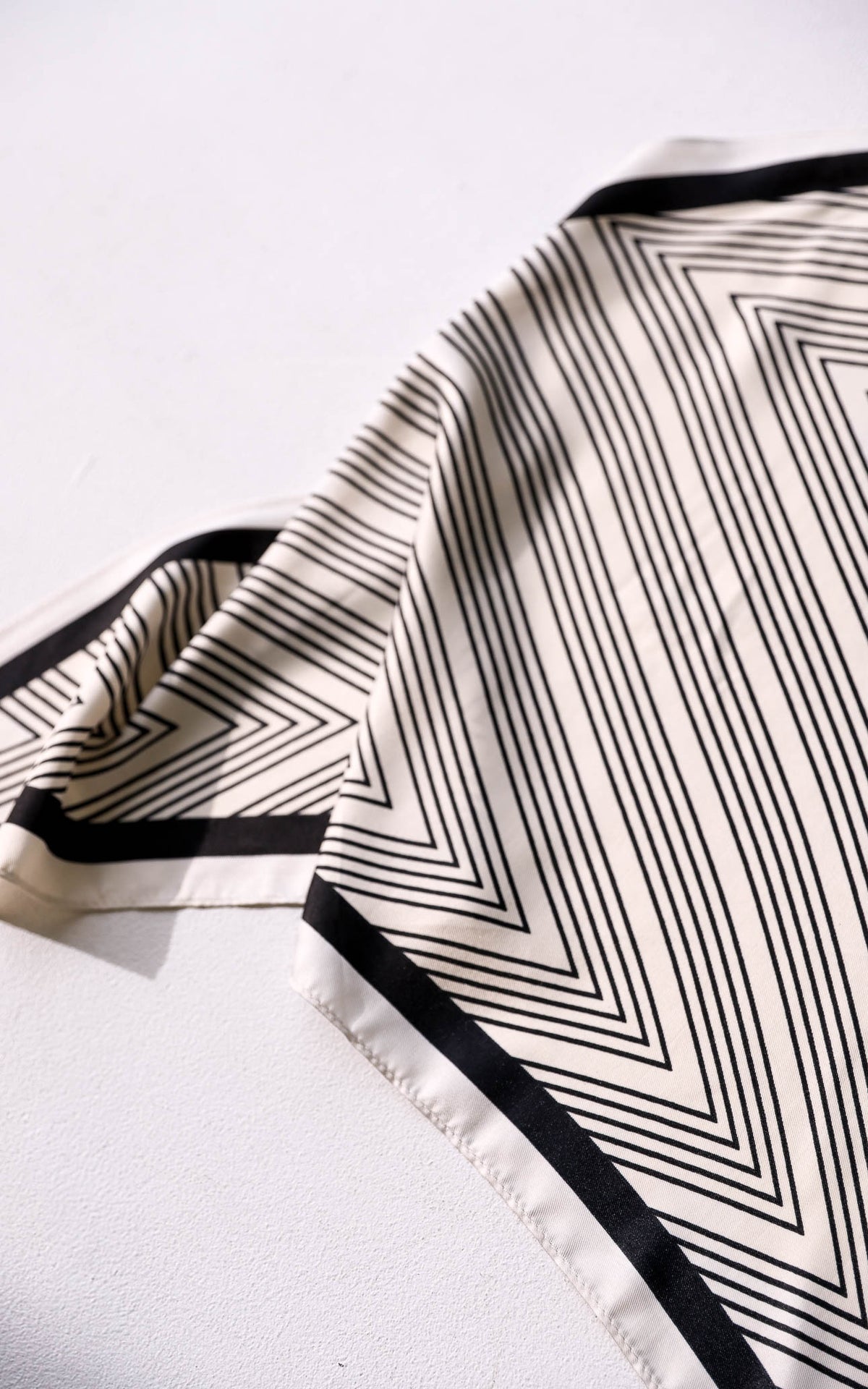 Reece Triangle Bandana - Bone Zigzag Print