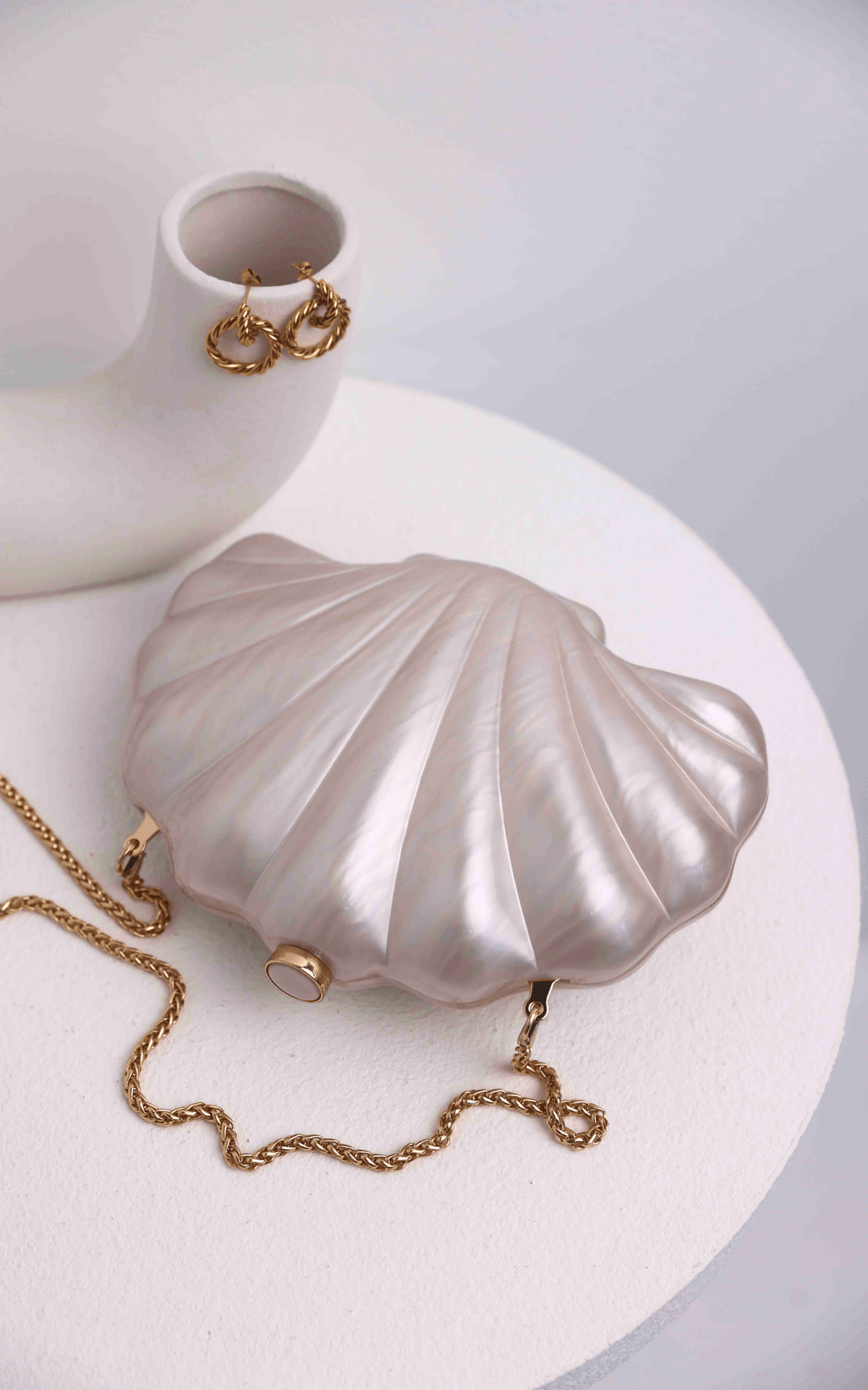 Serenade Shell Clutch Bag - Ivory Pearl
