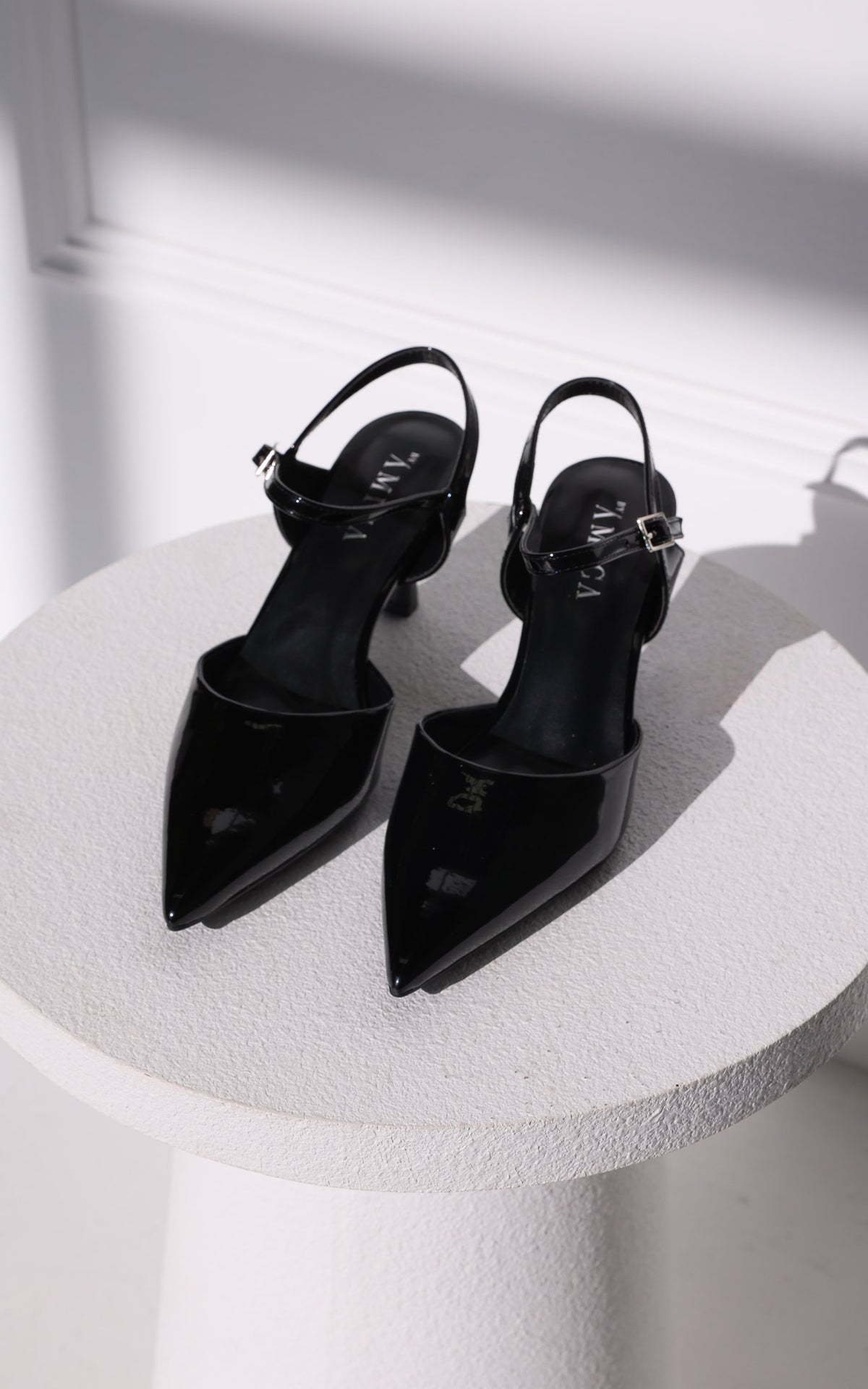 Suisse Heels - Black