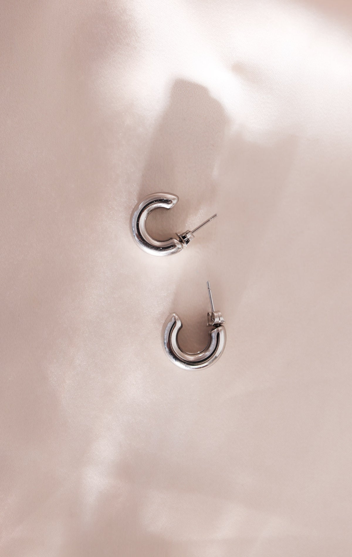 Tristan Hoop Earrings - Silver Double Rib