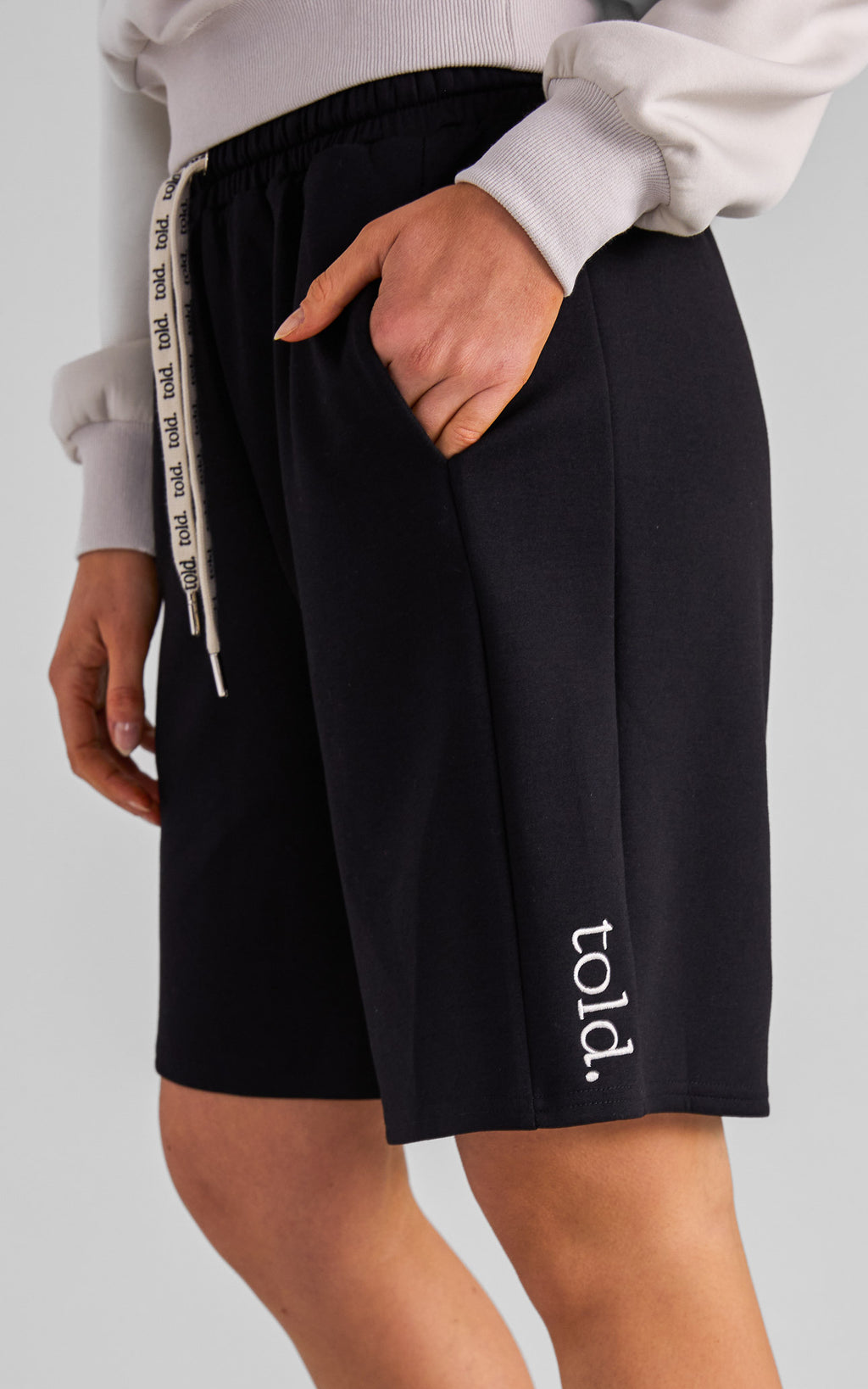 Tobi Unisex Boxy Shorts - Black