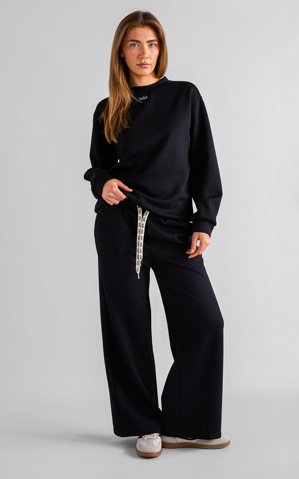 Tobi Unisex Crew Neck Jumper - Black