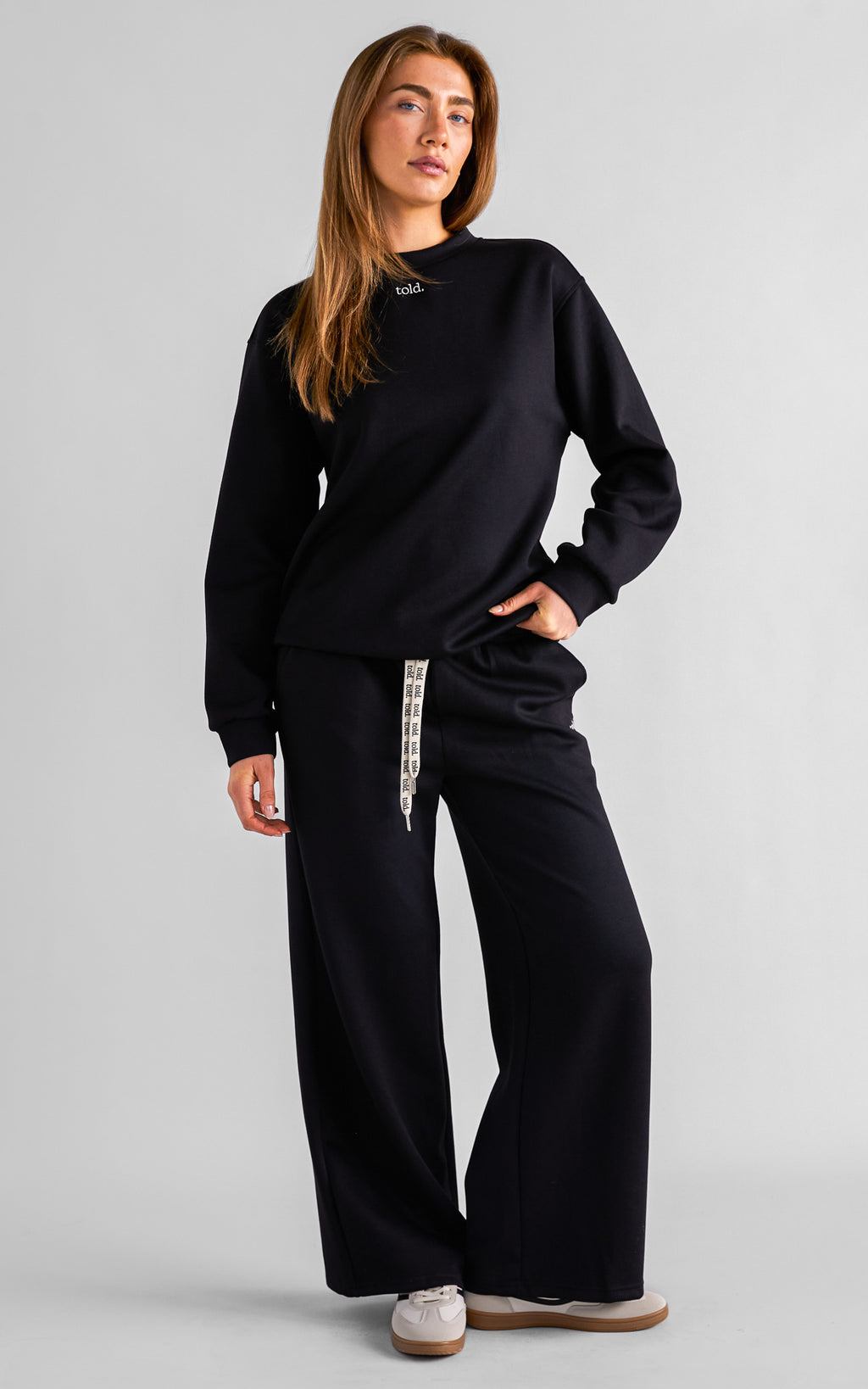 Tobi Unisex Crew Neck Jumper - Black