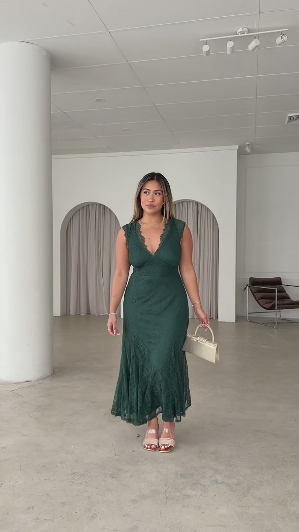 Ria Lace Maxi Dress - Emerald