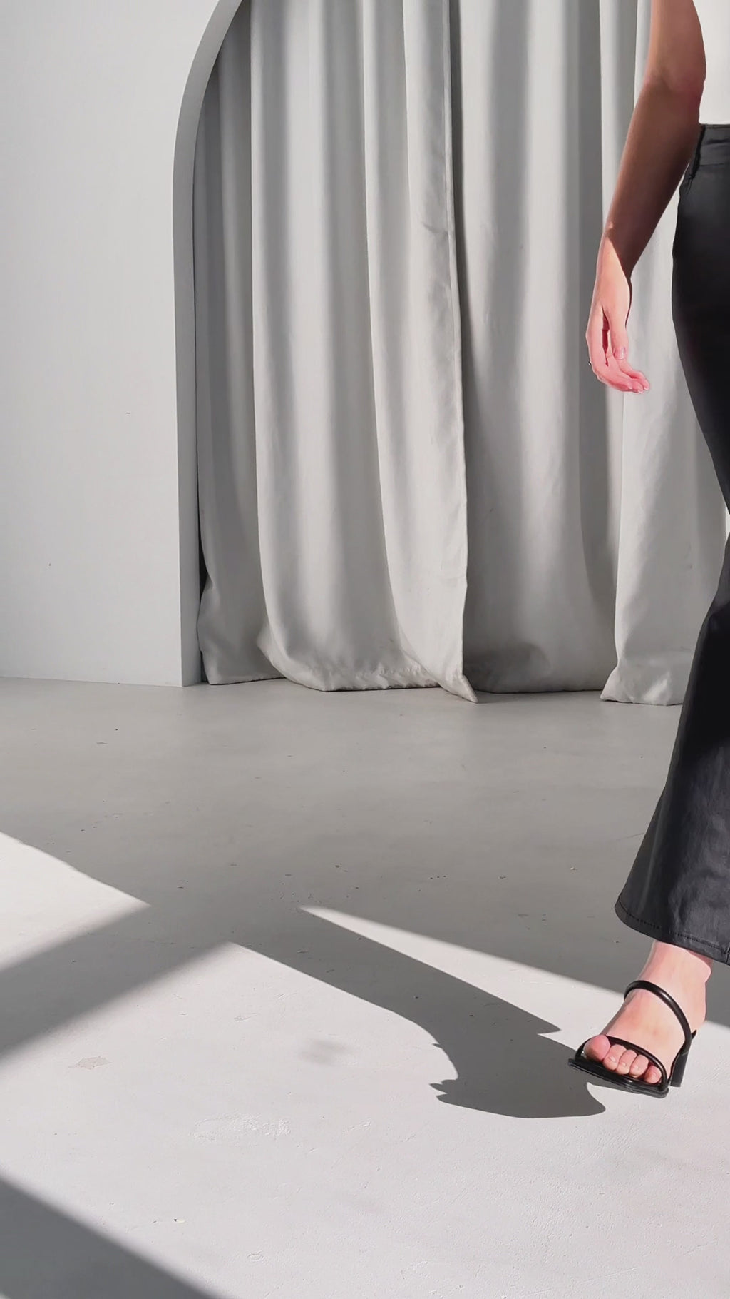 Bobbie Wet Look Pants - Black