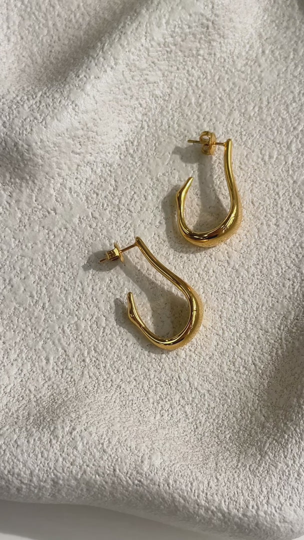 Jionnie Hoop Earrings - Gold Hook