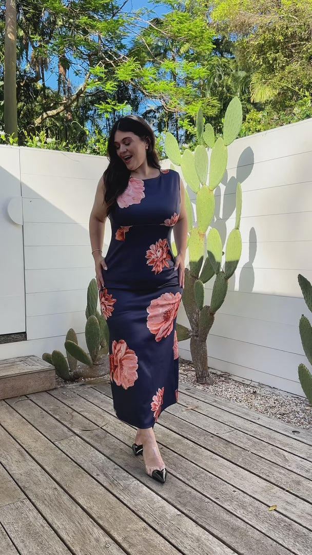 Hivita Maxi Dress - Navy Peach Floral