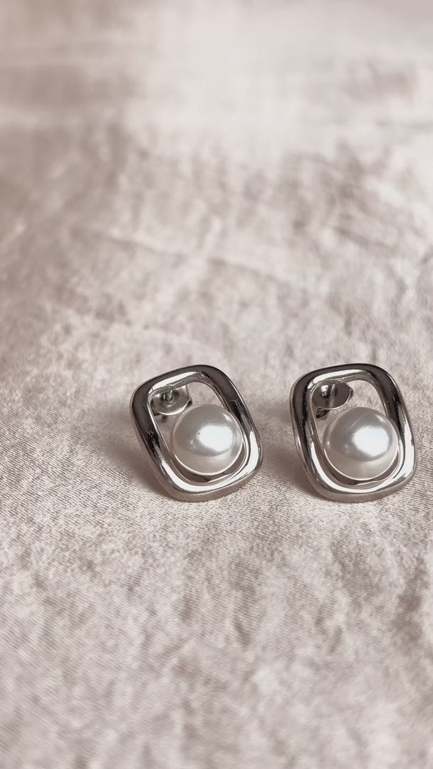 Josia Stud Earrings - Silver Rectangle Pearl