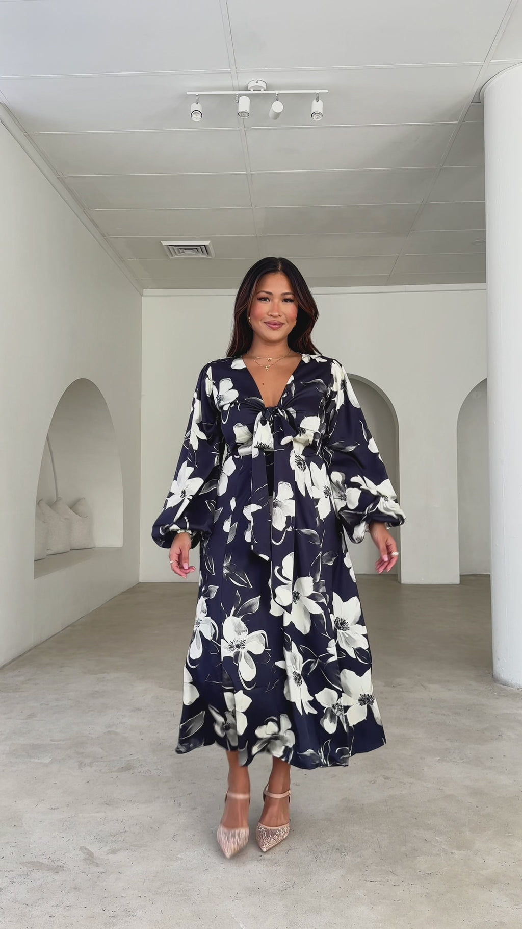 Conessa Long Sleeve Midi Dress - Charcoal Navy Floral
