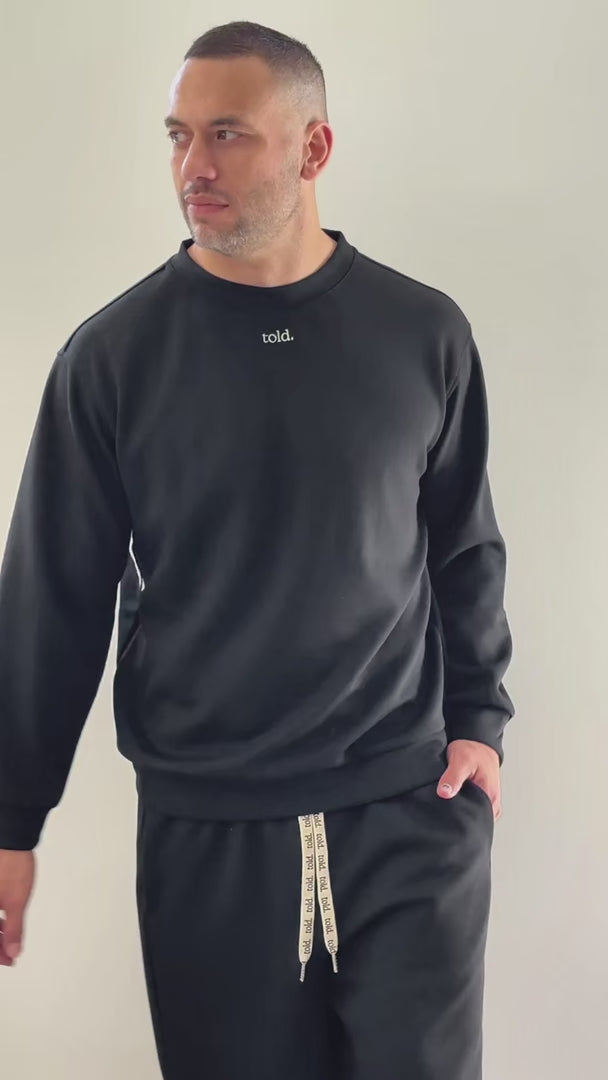 Tobi Unisex Crew Neck Jumper - Black