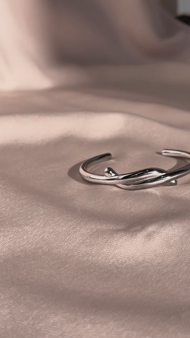 Xena Cuff Bangle - Silver Twist