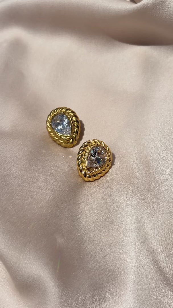 Quartilla Stud Earrings - Gold Teardrop Twist Stone